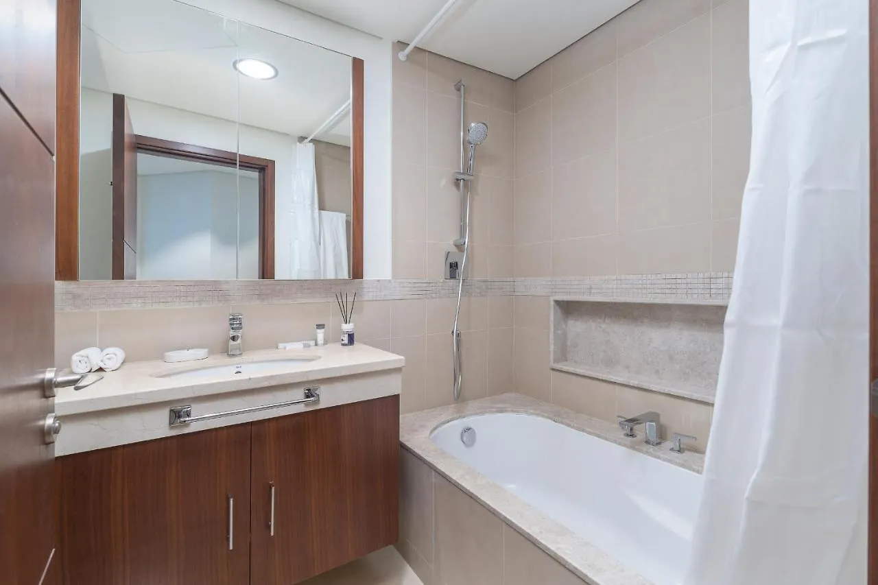 Trinity Holiday Homes - Burj Vista Downtown Dubai 0*,