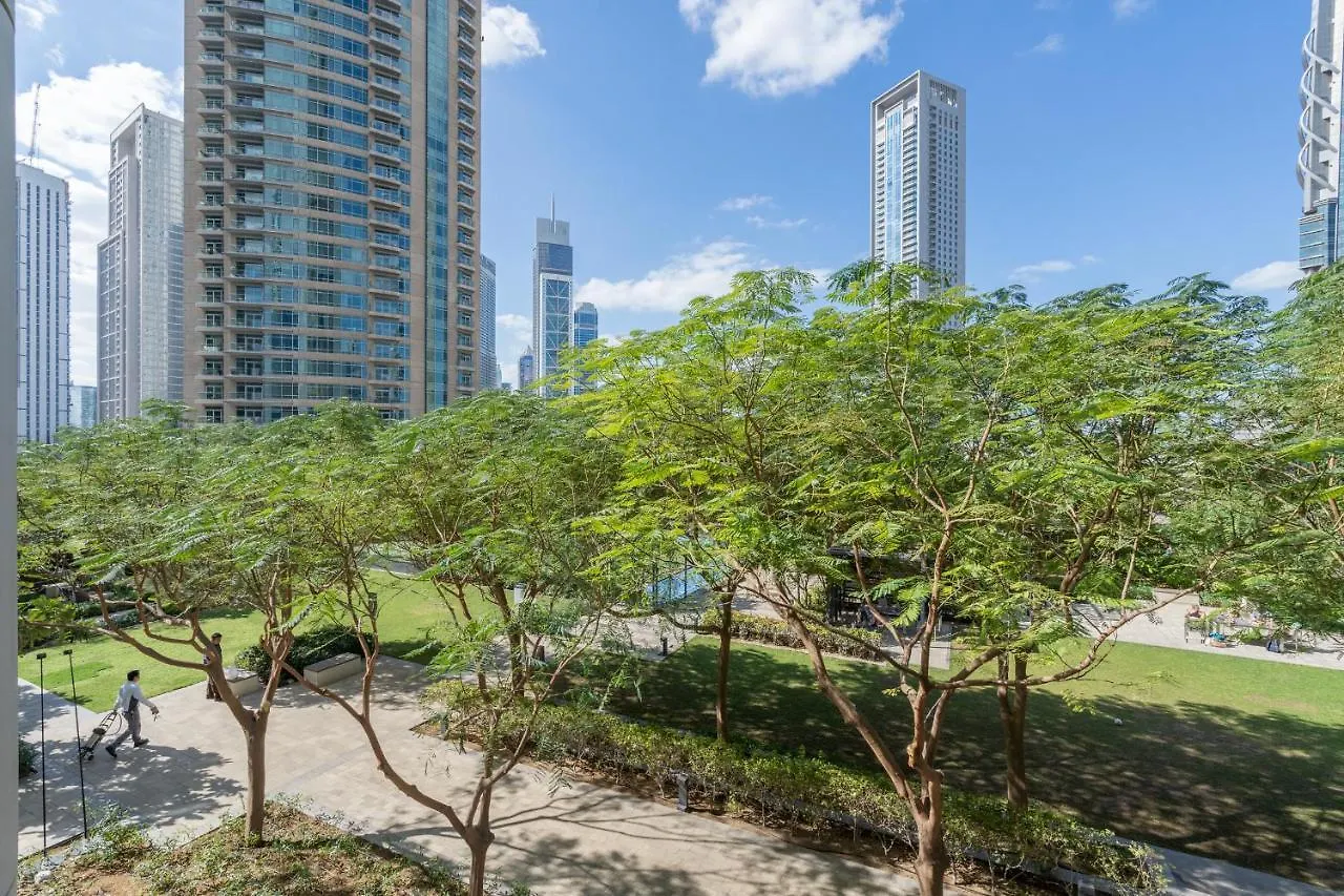Trinity Holiday Homes - Burj Vista Downtown Dubai